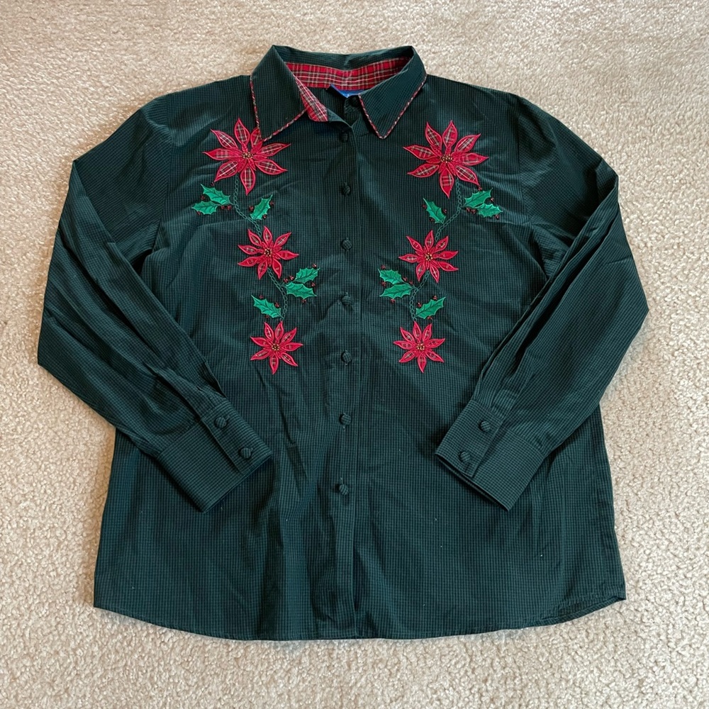 Vintage Christmas Poinsetta Long Sleeve Button Up Shirt - Size: Medium